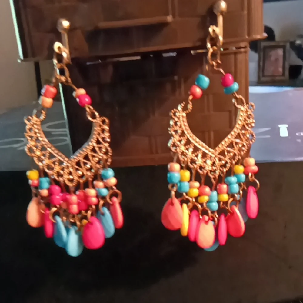 Paparazzi Gold Pink Chandelier Earrings - Picture 1 of 5